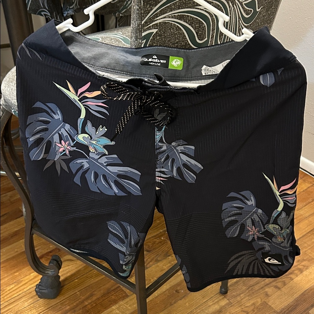 Quiksilver Dark Tropical Print Shorts